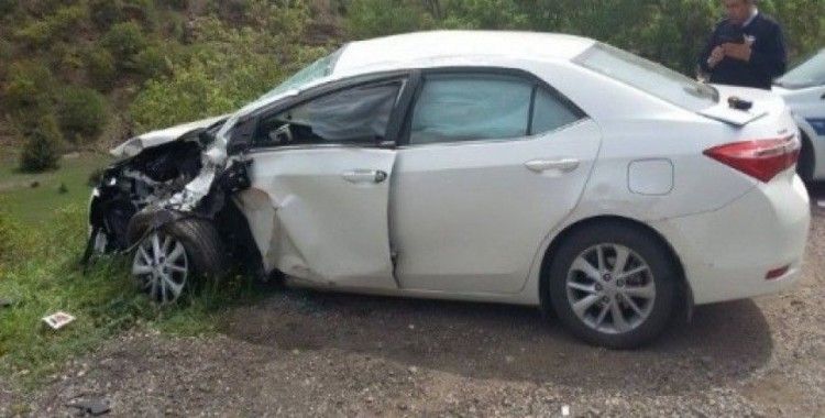 Tunceli-Erzincan karayolunda trafik kazası, 4 yaralı