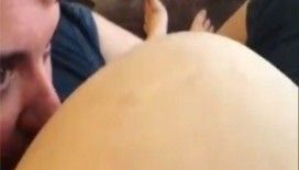 Anne karnındaki bebek babasına böyle tepki verdi