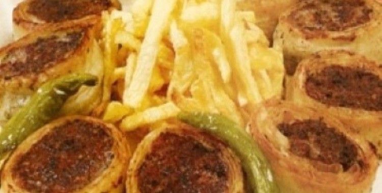 Yufkalı rulo köfte tarifi