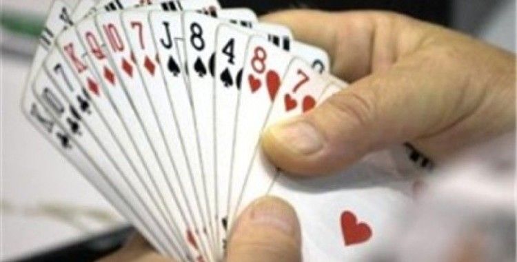 Rüyada iskambil oynamak görmek