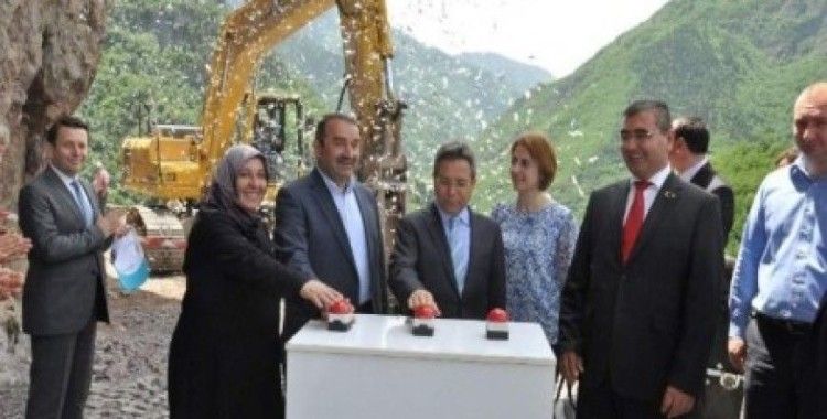 Türkiye'nin en büyük seyir terasının temeli Artvin'de atıldı