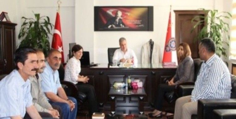 HDP'li milletvekili adayı İrmez, Silopi Emniyet Müdürlüğü'nü ziyaret etti