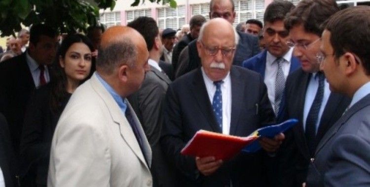MHP'li il Genel Meclis Üyesi Bakan Avcı'ya dosya sundu