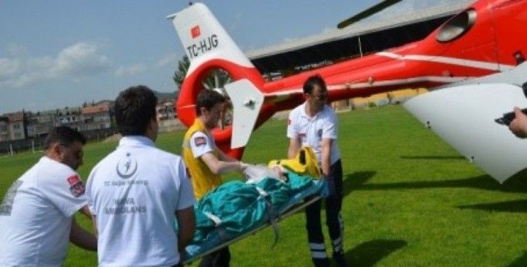 Ambulans helikopter 10 yaşındaki Ulaş'ın imdadına yetişti