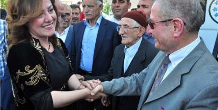 HDP'de seçim kutlaması