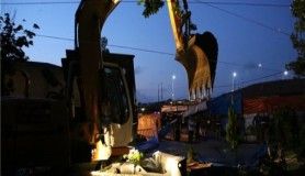 Karaköy'deki kaçak işyerleri yıkıldı