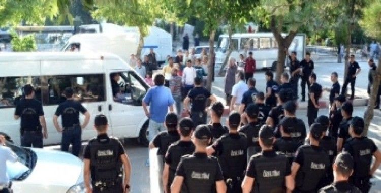700 polisle huzur operasyonu: 44 gözaltı 
