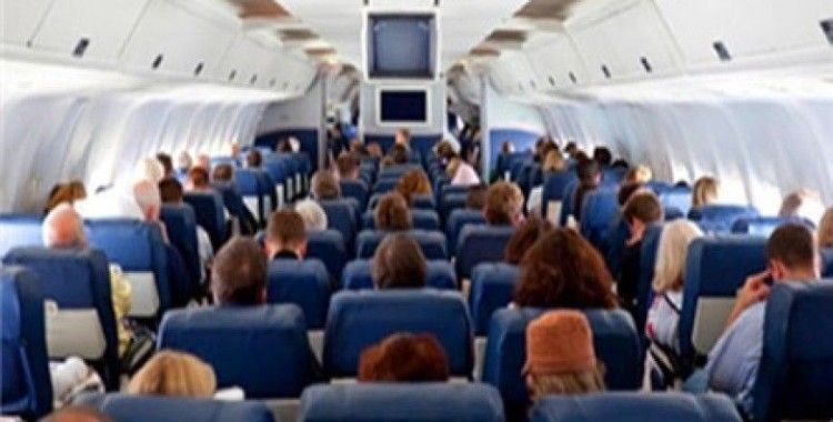 Uçakta köpeği ölen yolcu tatilini iptal etti 