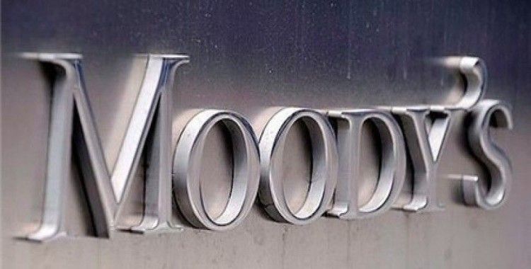 Moody's Yunanistan'ın notunu düşürdü