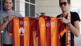 Podolski imzayı attı