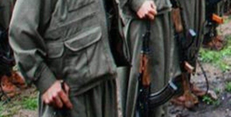 Kars’ta PKK’lı teröristler yol kesti