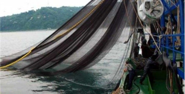 İzmir körfezinde yasa dışı avcılık yapanlara ceza yağdı
