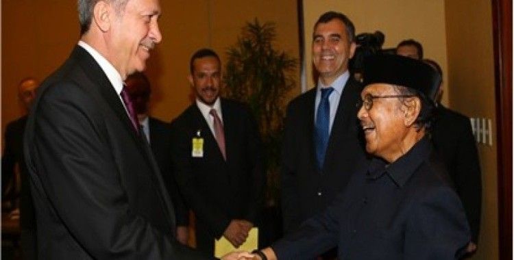 Erdoğan, Endonezya 3. Cumhurbaşkanı Habibie’yi kabul etti
