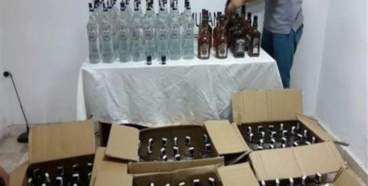 Balıkesir'de 200 şişe sahte içki ele geçirildi