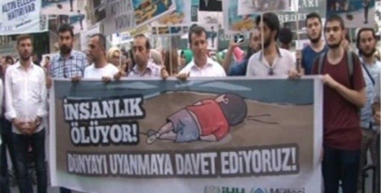 Mültecilerin ölümü Galatasaray Meydanı'nda protesto edildi 