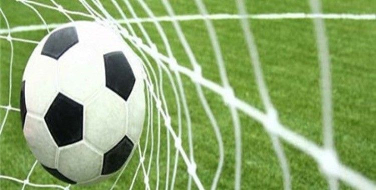 4 ay önce futbola başlayan Hilal, Milli Takım'a çağrıldı