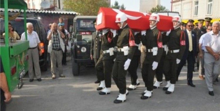 Kıbrıs Gazisi, askeri törenle son yolculuğuna uğurlandı