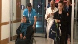 Şehidin annesi tekerlekli sandalyeyle döndü