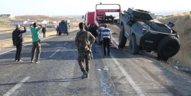 ​Diyarbakır'da polis aracı devrildi: 1 şehit