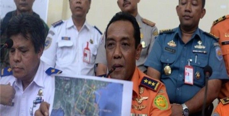 Endonezya'da kaybolan uçağın enkazı bulundu
