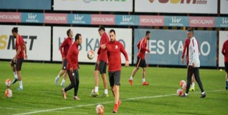 Galatasaray 10 oyuncudan yoksun çalıştı