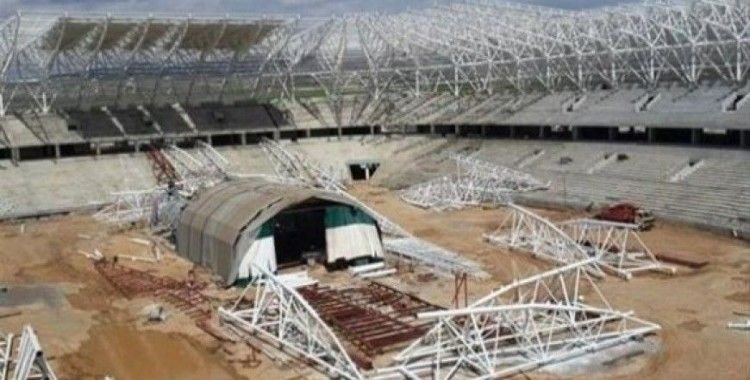 Yüklenici firma, Malatya Arena Stadı'ndaki şantiyesini kaldırdı