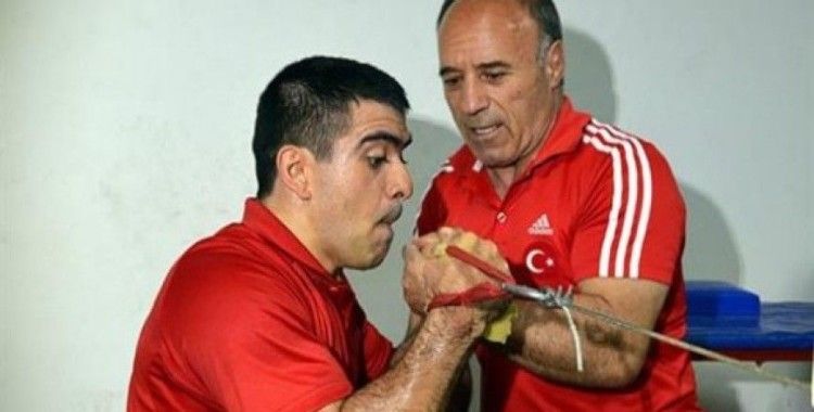 Gaziantep'in dünya şampiyonları basına tanıtıldı