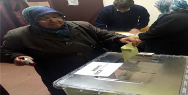 Zonguldak Havaalanı'nda oy kullanımına başlandı