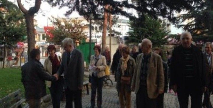 CHP Milletvekili adayı Teber esnafı gezdi