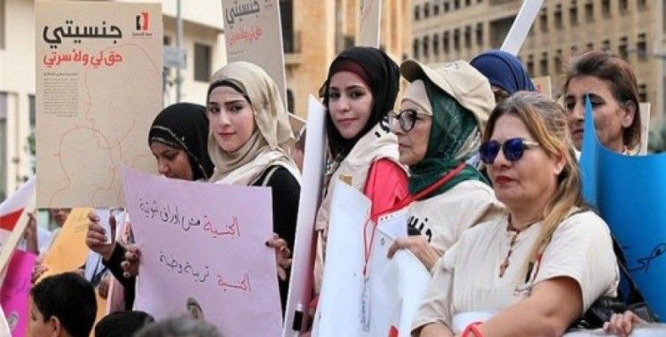 Lübnan'da 'vatandaşlık hakkı' protestosu