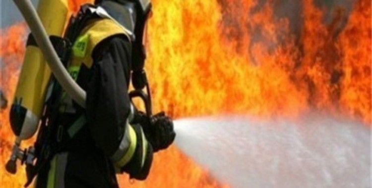 Kadıköy'de okulda yangın paniği
