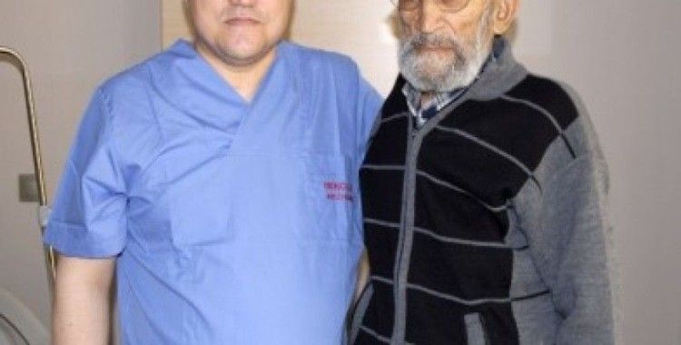 Önce kalp pili durduruldu sonra mesane tümörü alındı