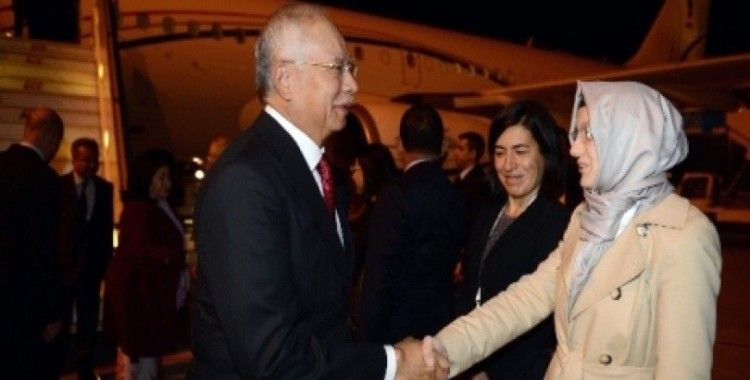  Malezya Başbakanı Antalya’ya geldi