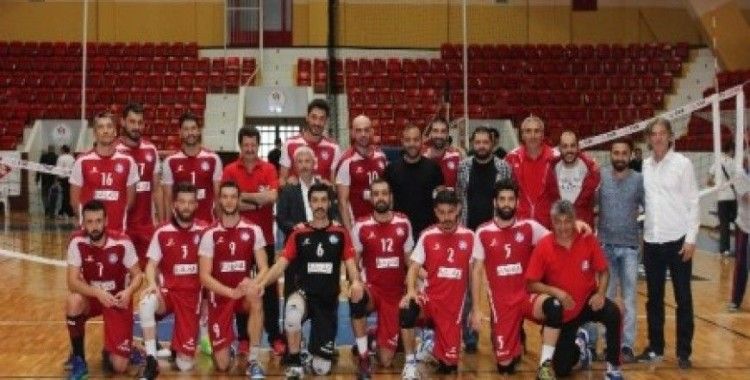 Adana Byz Algomed Spor liderliği sürdürdü
