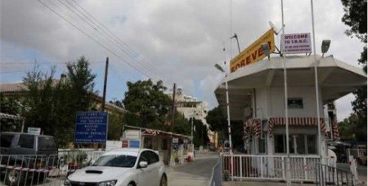 Fanatik Rumlardan Türk tarafına taşlı saldırı