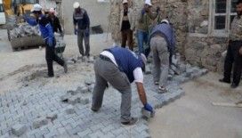 Palandöken Belediyesi, köy sokaklarını kilit taş ile nakış nakış işledi