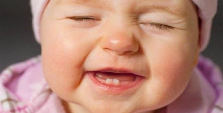 Dr. Berk Göl, bebeklerde ilk diş muayenesi hakkında bilgi verdi