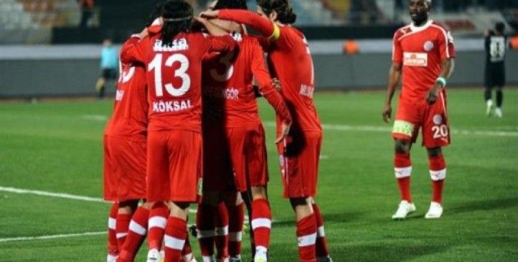 Antalyaspor - Osmanlıspor maçı Akdeniz Üniversitesi Stadı'nda oynanacak