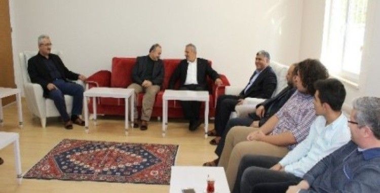 AK Parti Malatya Milletvekilli Mustafa Şahin İlim Yayma Cemiyetinin ziyaret etti