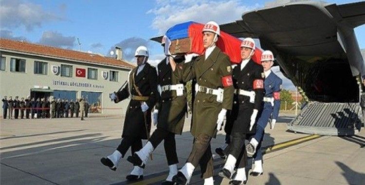 Rus pilotun cenazesi Moskova'ya getirildi