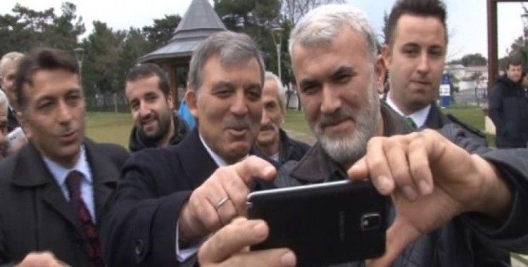 Abdullah Gül'den selfie dersi