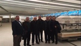 AK Parti Milletvekili Mehmet Metiner Turkuaz Seramik'i Ziyaret etti