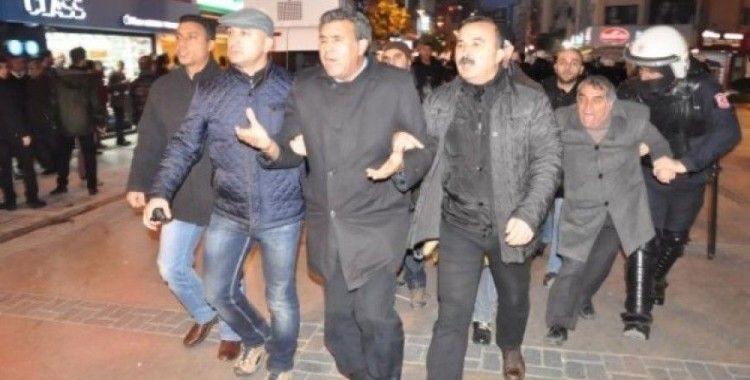 İzmir karıştı HDP'li başkan da gözaltına alındı