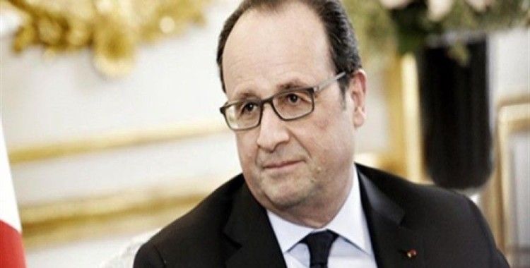 Fransa’da anayasa tartışması Hollande'ı zayıflattı