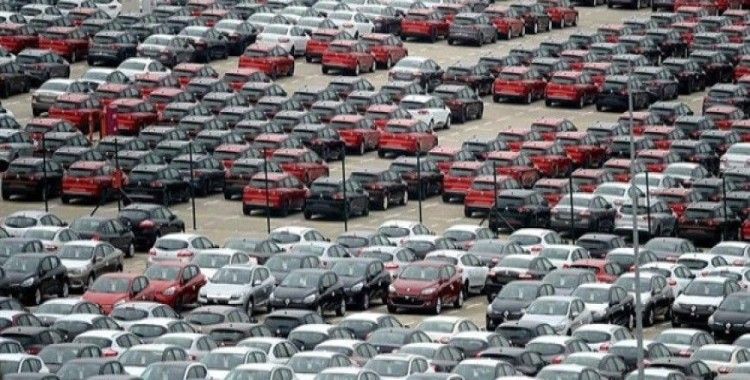 Otomobile 'dünyanın parası' harcanıyor