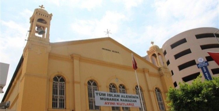 Hristiyan Ortodokslar Ramazan ayını afişle kutladı