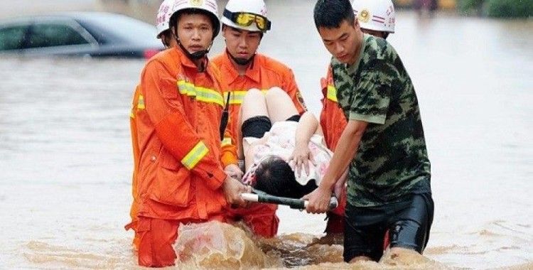 Çin'deki şiddetli yağışlar 25 can aldı