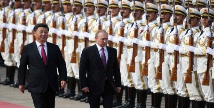 Putin, Çin Devlet Başkanı Jinping'le görüştü