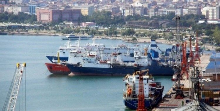 22 gemi Samsun'dan Rusya'ya mal götürmek için bekliyor