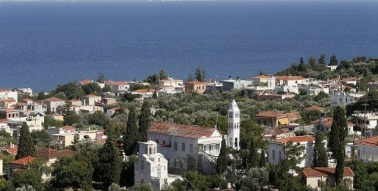 Sakız Adası'nda bin 200 Türk turist mahsur kaldı